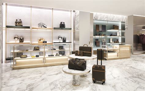 fendi outlet las vegas|Fendi shops at crystals.